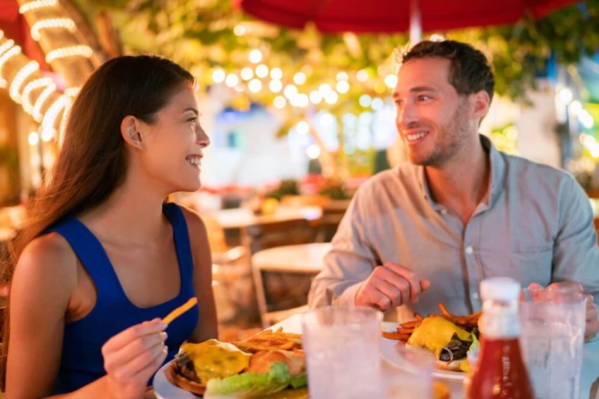 couple at dinner